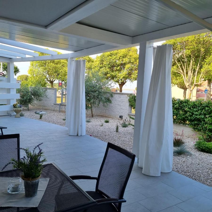 Apartman Magnolija Umago Esterno foto